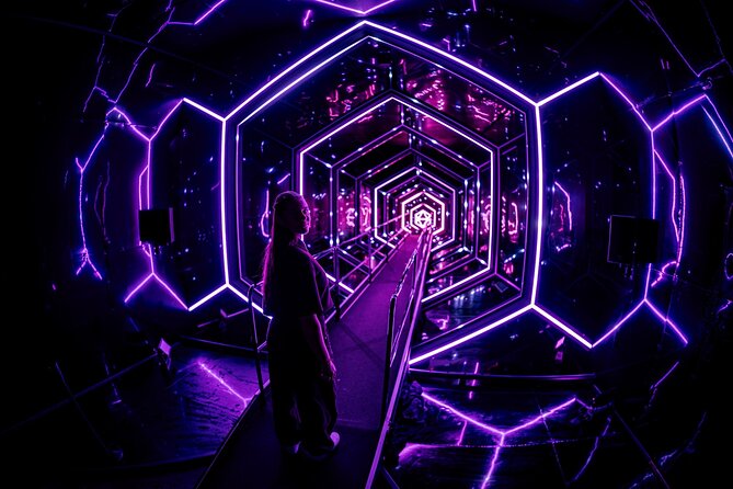 Step Into a World of Art Like Never Before